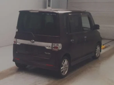 Daihatsu TANTO  с аукциона в Японии