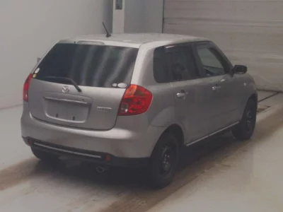 Mazda Verisa