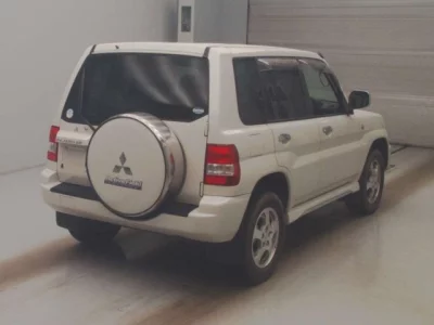 Mitsubishi Pajero iO