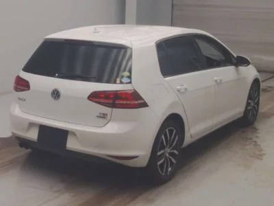 Volkswagen Golf  с аукциона в Японии