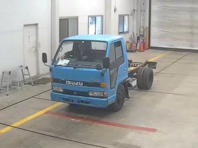 Isuzu ELF
