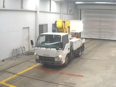 Isuzu ELF