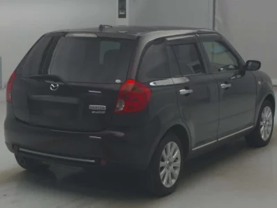 Mazda Verisa