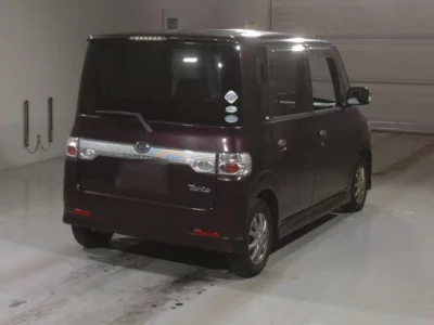Daihatsu TANTO  с аукциона в Японии