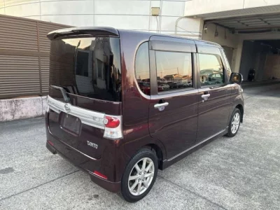 Daihatsu TANTO  с аукциона в Японии