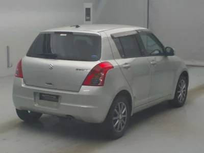 Suzuki SWIFT  с аукциона в Японии