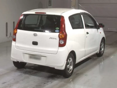 Daihatsu MIRA  с аукциона в Японии
