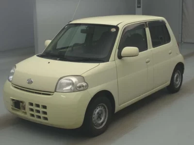 Daihatsu Esse