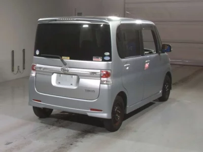Daihatsu TANTO  с аукциона в Японии
