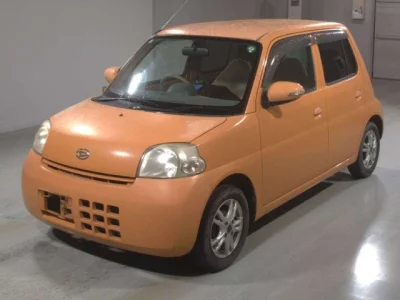 Daihatsu Esse