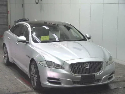 Jaguar XJ SERIES  с аукциона в Японии