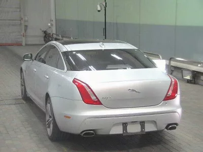 Jaguar XJ SERIES  с аукциона в Японии