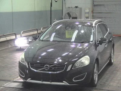 Volvo V60  с аукциона в Японии