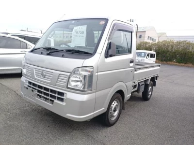 Nissan NT100 Clipper