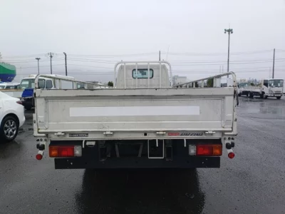 Hino DUTRO  с аукциона в Японии