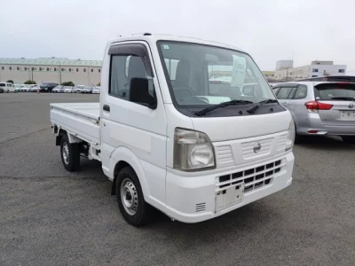 Nissan NT100 Clipper