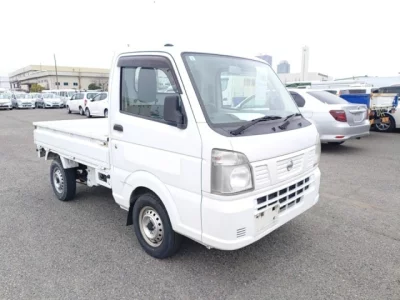 Nissan NT100 Clipper