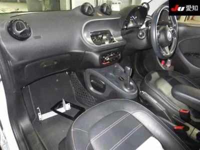 Smart FORFOUR  с аукциона в Японии