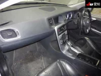 Volvo V60 лот № 30760 оценка 4  с аукциона в Японии 2