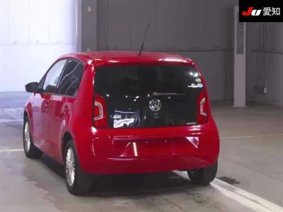 Volkswagen UP  с аукциона в Японии