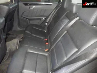 Mercedes-Benz E CLASS  с аукциона в Японии