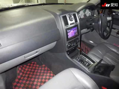Chrysler 300C  с аукциона в Японии