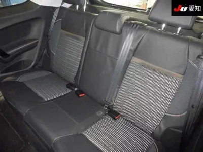 Peugeot 208  с аукциона в Японии