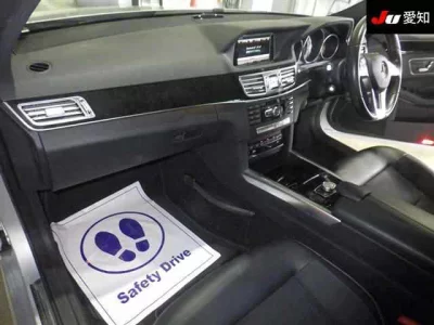 Mercedes-Benz E CLASS  с аукциона в Японии