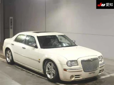 Chrysler 300C  с аукциона в Японии