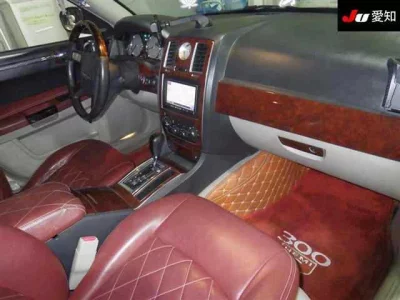 Chrysler 300C  с аукциона в Японии
