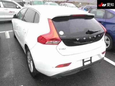 Volvo V40