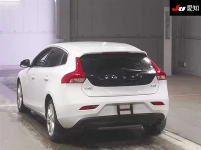Volvo V40