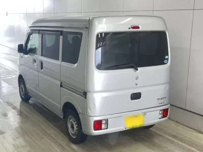 Suzuki EVERY  с аукциона в Японии