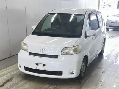 Toyota PORTE  с аукциона в Японии