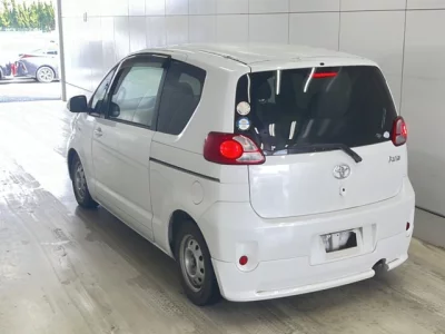 Toyota PORTE  с аукциона в Японии