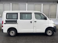 Toyota LITE ACE VAN лот № 4015 оценка 3.5  с аукциона в Японии 2