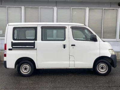 Toyota LITE ACE VAN  с аукциона в Японии