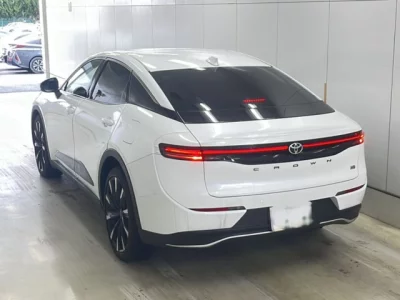 Toyota Crown Crossover