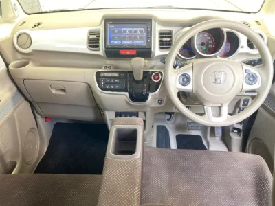 Honda N-Box Slash