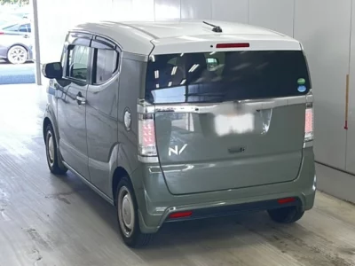 Honda N BOX SLASH
