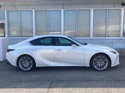 Lexus IS