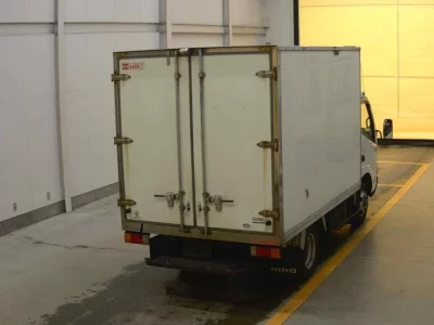 Hino DUTRO  с аукциона в Японии