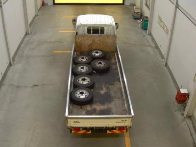 Mazda TITAN  с аукциона в Японии