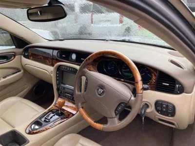 Jaguar XJ SERIES  с аукциона в Японии