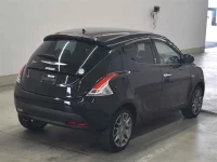 Chrysler Ypsilon лот № 80020 оценка 4.5  с аукциона в Японии 4