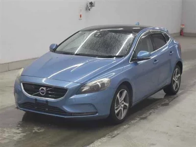 Volvo V40  с аукциона в Японии