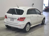 Mercedes-Benz B CLASS лот № 80171 оценка 3.5  с аукциона в Японии 4