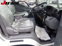 Toyota DYNA лот № 9402 оценка 4  с аукциона в Японии 10