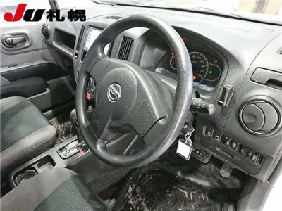 Nissan AD