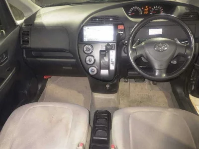 Toyota RACTIS  с аукциона в Японии